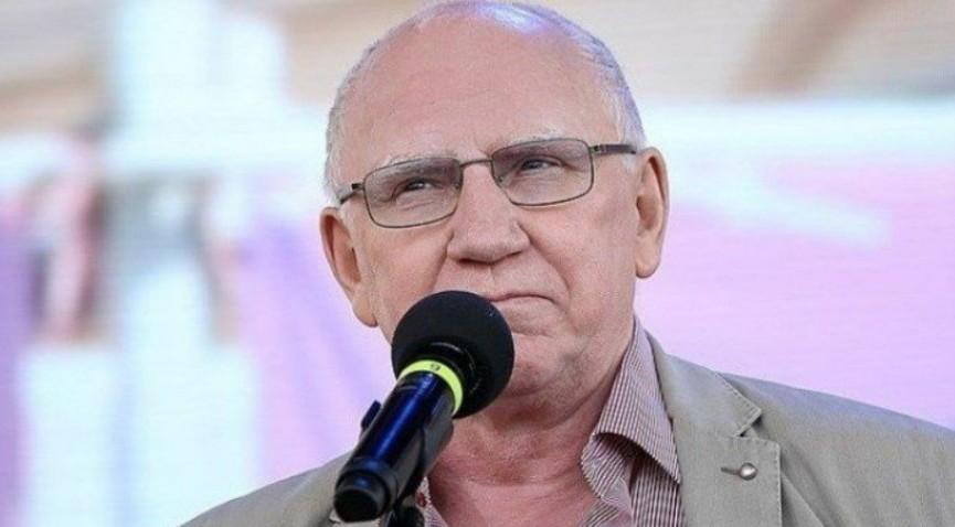 Актёр Валерий Баринов получил травму груди и спины при падении Актёр Валерий Баринов получил травму груди и спины при падении