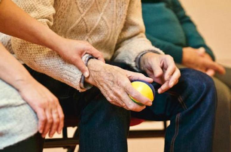 Невролог Москвичева рассказала о способности людей с болезнью Альцгеймера ярко помнить прошлое