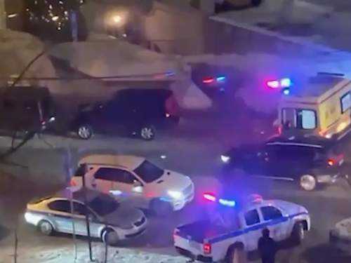 В центре Москвы произошел конфликт со стрельбой: опубликовано видео с места ЧП (ВИДЕО) В центре Москвы произошел конфликт со стрельбой: опубликовано видео с места ЧП (ВИДЕО)