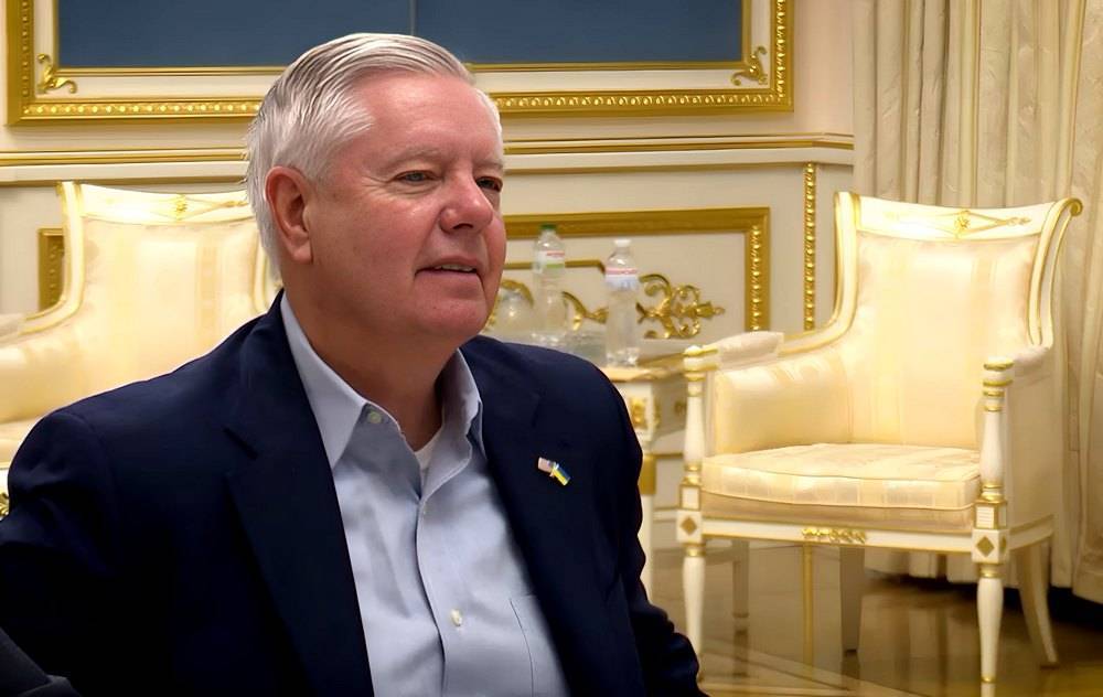 Сенатор-русофоб Линдси Грэм выступил против выделения военной помощи Киеву