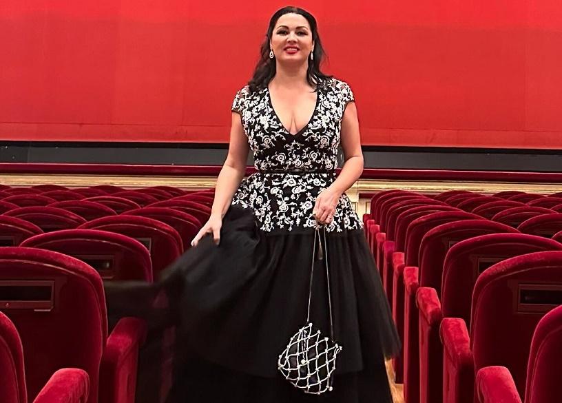 Уехавшая в Европу Анна Нетребко ужасно соскучилась по Филиппу Киркорову