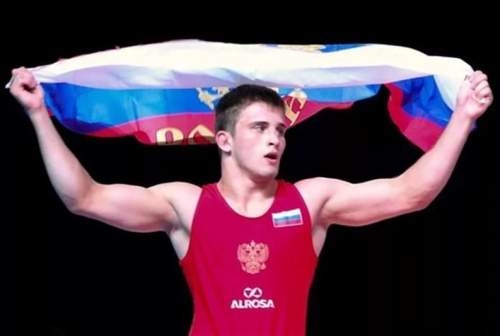 Борец из Украины не пожал руку россиянину после поражения на чемпионате Европы (ФОТО) Борец из Украины не пожал руку россиянину после поражения на чемпионате Европы (ФОТО)