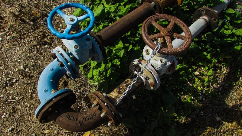 В Кургане из-за аварии на сетях остались без холодного водоснабжения Филармония и гостиничный комплекс В Кургане из-за аварии на сетях остались без холодного водоснабжения Филармония и гостиничный комплекс