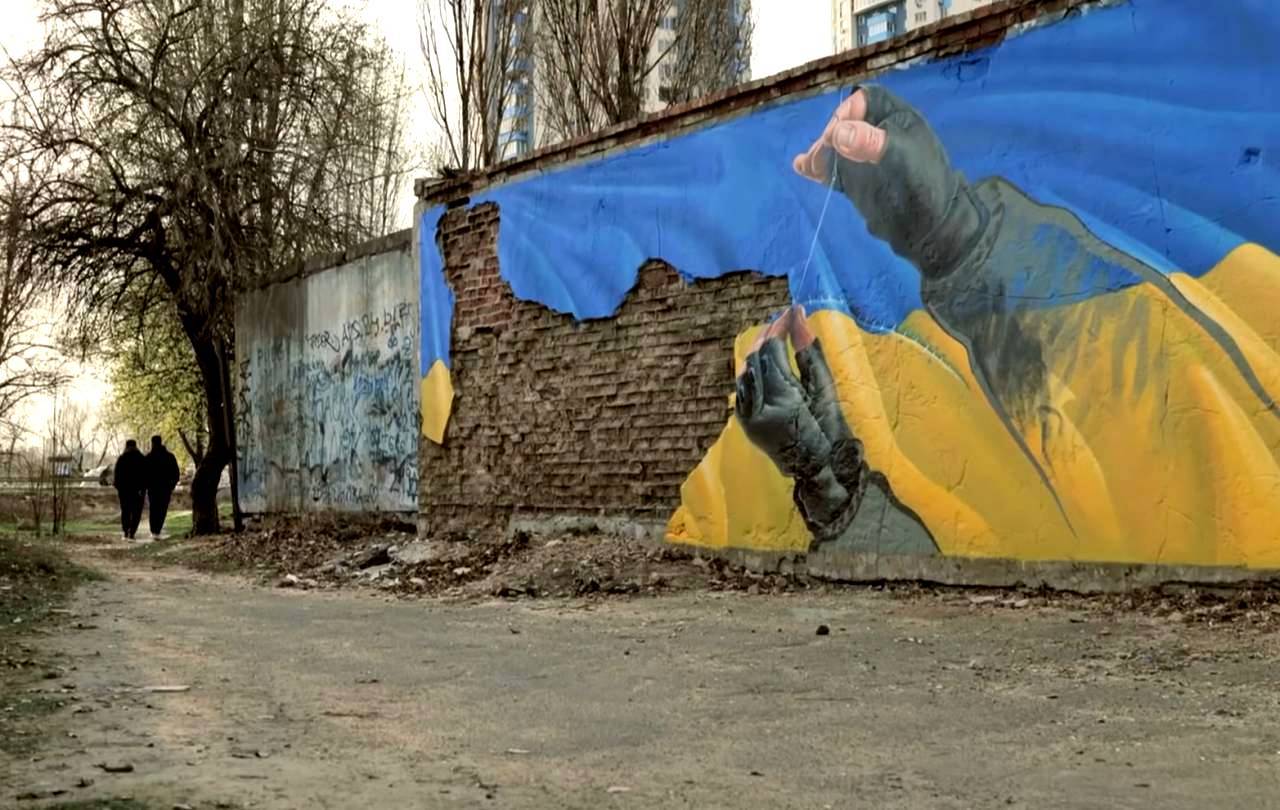 Переименование руин, разоренная Pepsico и «кровавая помада»: свежие примеры «украинского обострения»