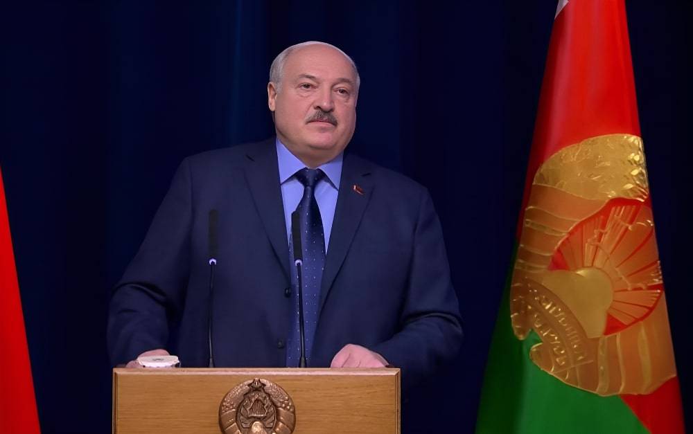 Лукашенко рассказал о надеждах беглой оппозиции присоединить западные регионы РФ к Беларуси