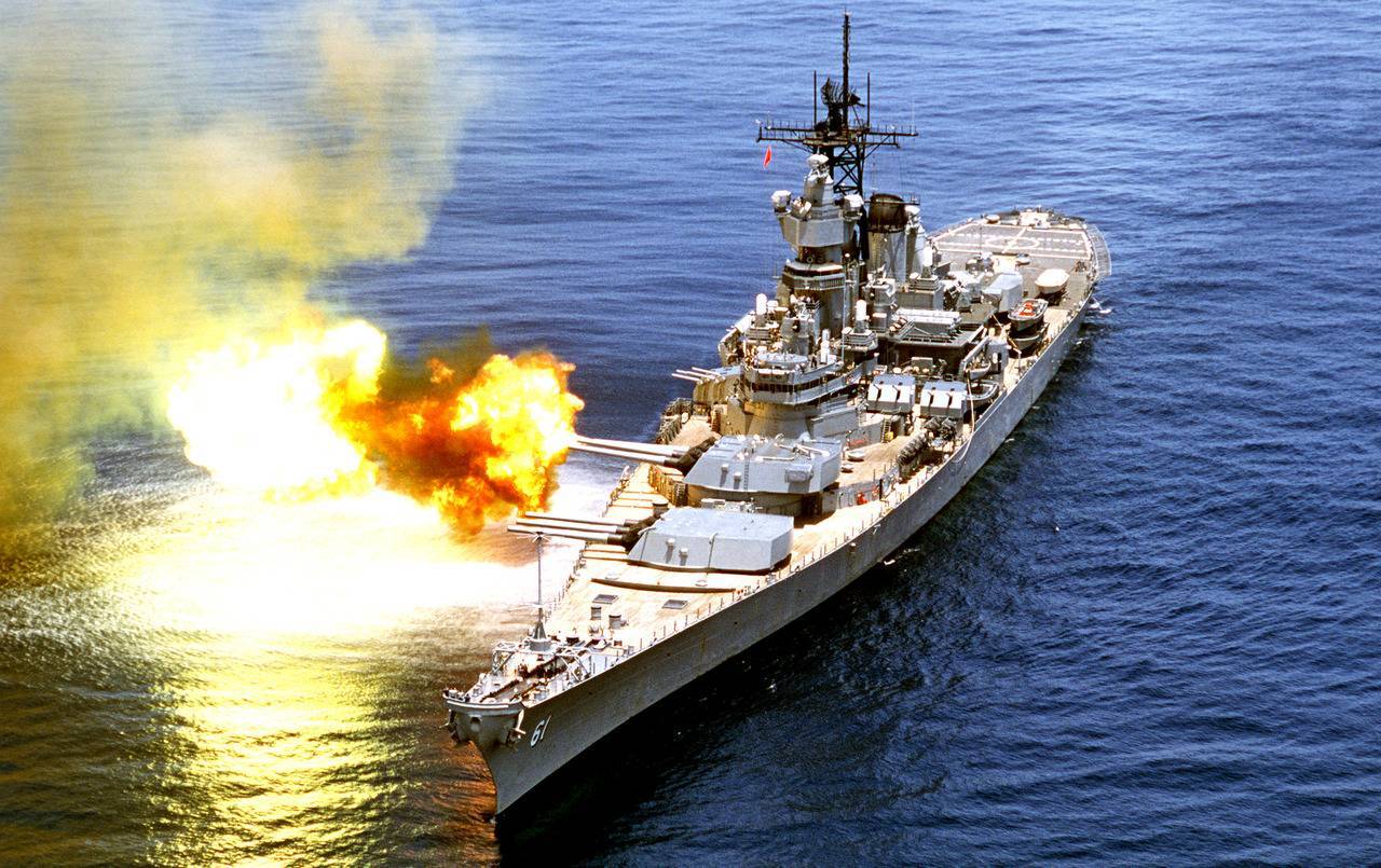 «Москиты» или «дредноуты»: в каком направлении могут эволюционировать боевые корабли