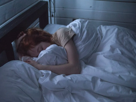 Американские ученые связали отсутствие положительных эмоций с дефицитом сна Американские ученые связали отсутствие положительных эмоций с дефицитом сна