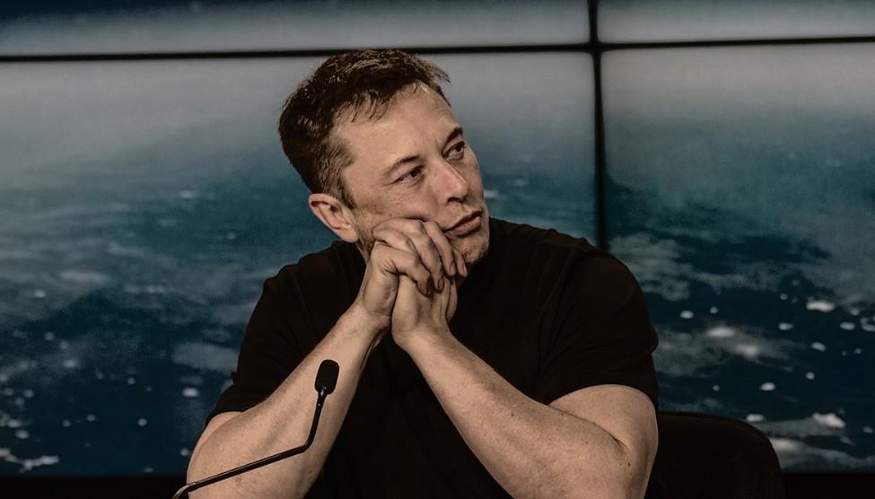 Илон Маск отреагировал на взятие Авдеевки российской армией