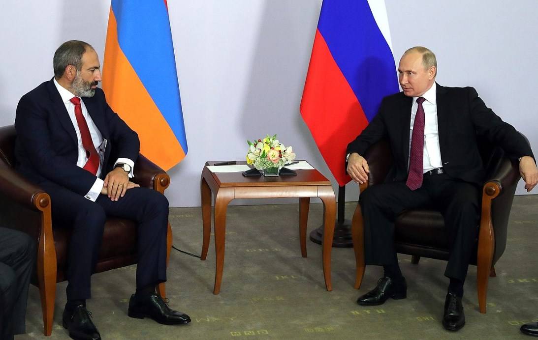 В Кремле пообещали настойчиво объяснять Армении позицию по Украине