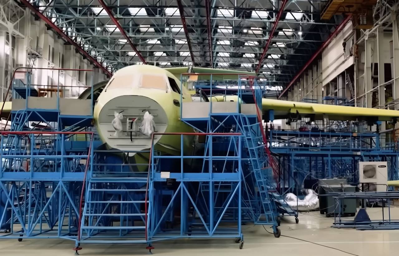 В России может появиться специализированный лайнер на основе проекта Ту-324