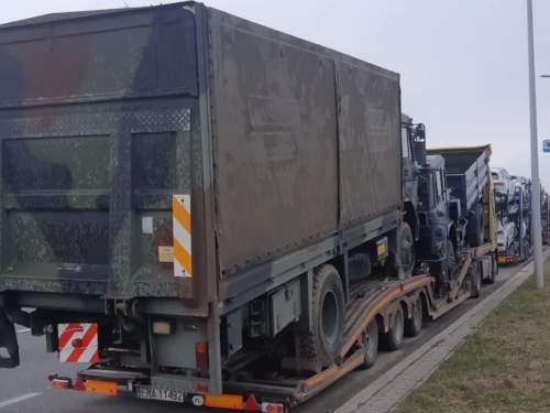 В Польше протестующие на границе заблокировали военную технику для Украины