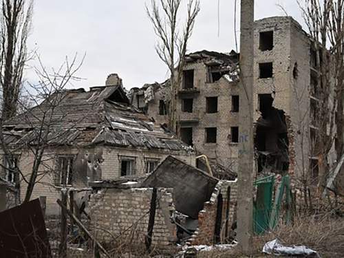 СМИ: в Авдеевке нашли тайные захоронения и пыточные помещения СМИ: в Авдеевке нашли тайные захоронения и пыточные помещения