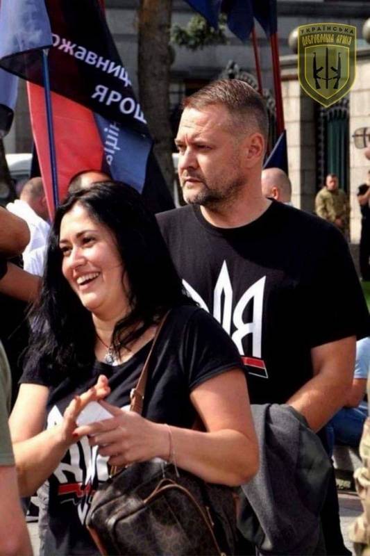 Под Одессой подорвали автомобиль с одним из главарей местных нацистов Под Одессой подорвали автомобиль с одним из главарей местных нацистов