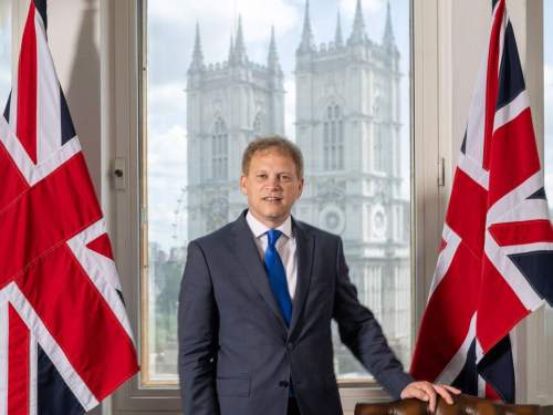 The Sun: министр обороны Великобритании Шэппс чуть не погиб во время испытания ракеты