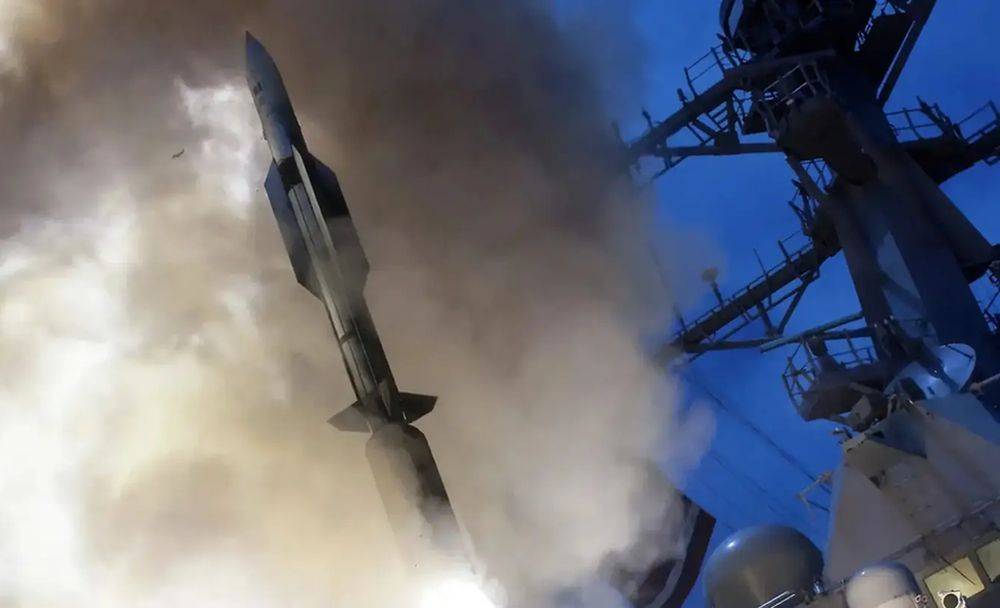 ВМС США израсходовали 100 ЗУР по несколько миллионов долларов каждая, отбиваясь от хуситов ВМС США израсходовали 100 ЗУР по несколько миллионов долларов каждая, отбиваясь от хуситов