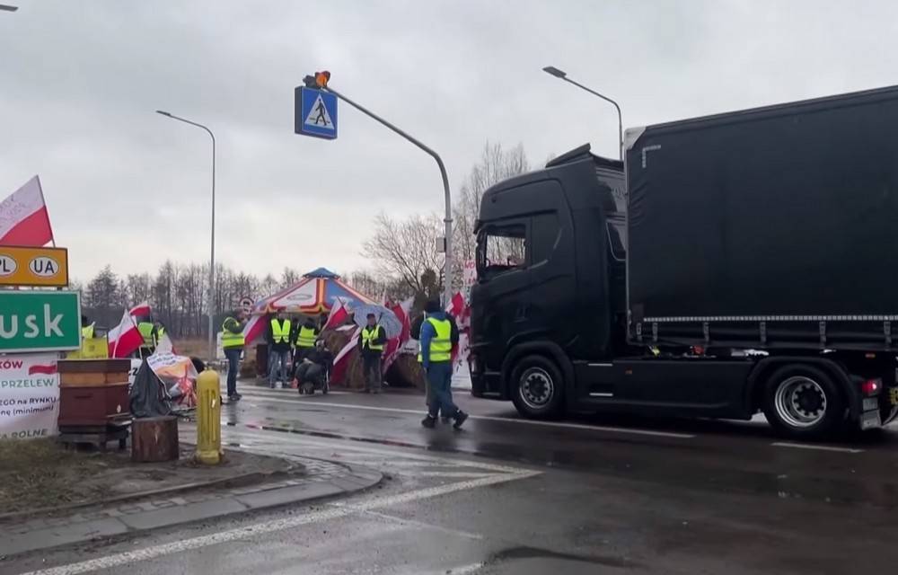 Протесты в Польше достигли апогея: народ при поддержке элит требует выхода из ЕС