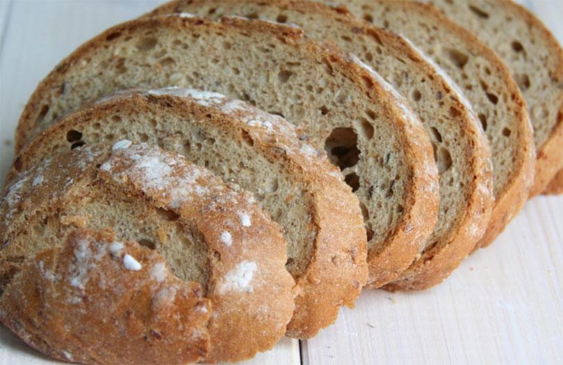 Биолог Лялина научила отличать некачественный хлеб от хорошего