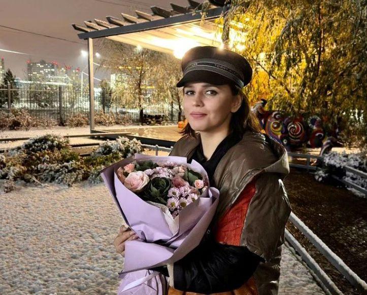 Актриса Янина Мелехова во время перелетов спит на соседях-незнакомцах Актриса Янина Мелехова во время перелетов спит на соседях-незнакомцах