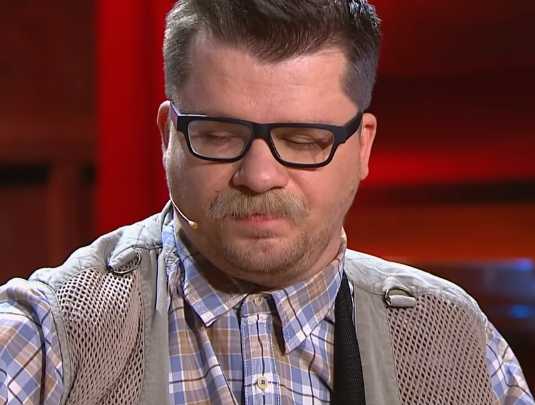 Гарик Харламов приостановил все съемки из-за пневмонии Гарик Харламов приостановил все съемки из-за пневмонии