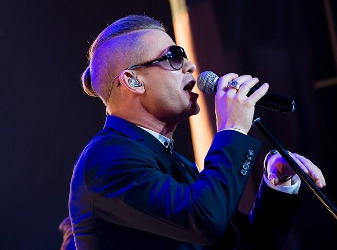 Певец Митя Фомин назвал три пары в российском шоу-бизнесе с крепкими отношениями