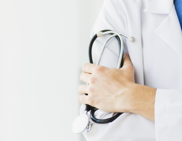 Врач Шарапова объяснила вред свежих салатов для похудения