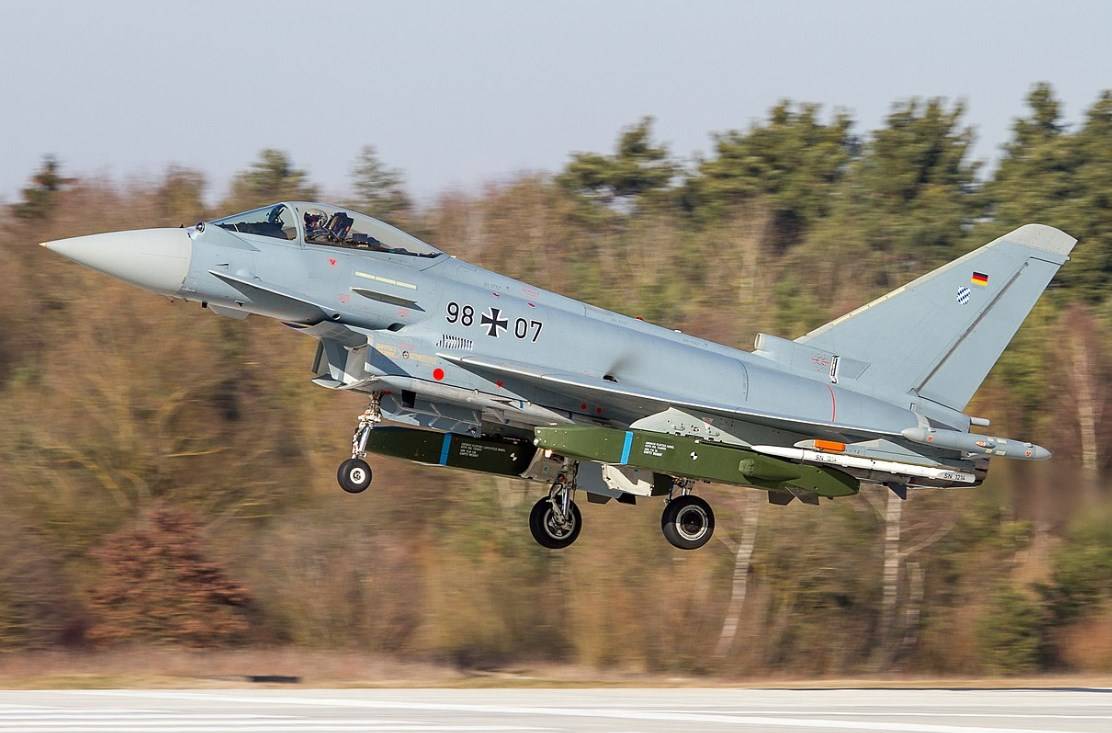 Бундестаг отказал Киеву в «Таурусах», но одобрил передачу Украине других дальнобойных ракет