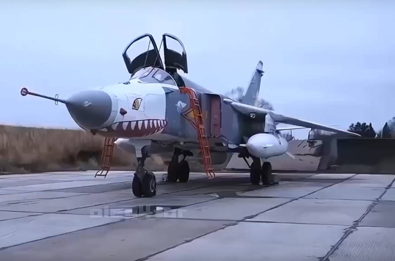 Предположительно, ВС РФ уничтожили три украинских Су-24М на базе Кульбакино