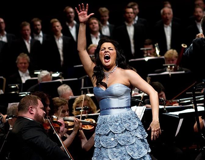 Оперная певица Анна Нетребко купила квартиру в Дубае Оперная певица Анна Нетребко купила квартиру в Дубае