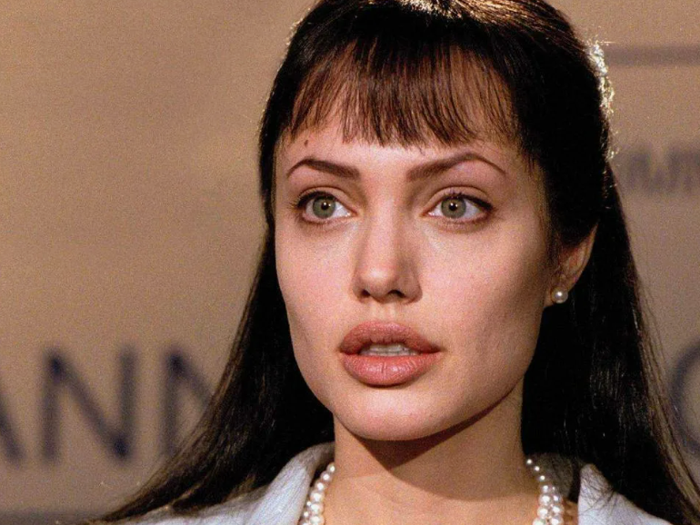 Поклонники отреагировали на новый имидж Анджелины Джоли