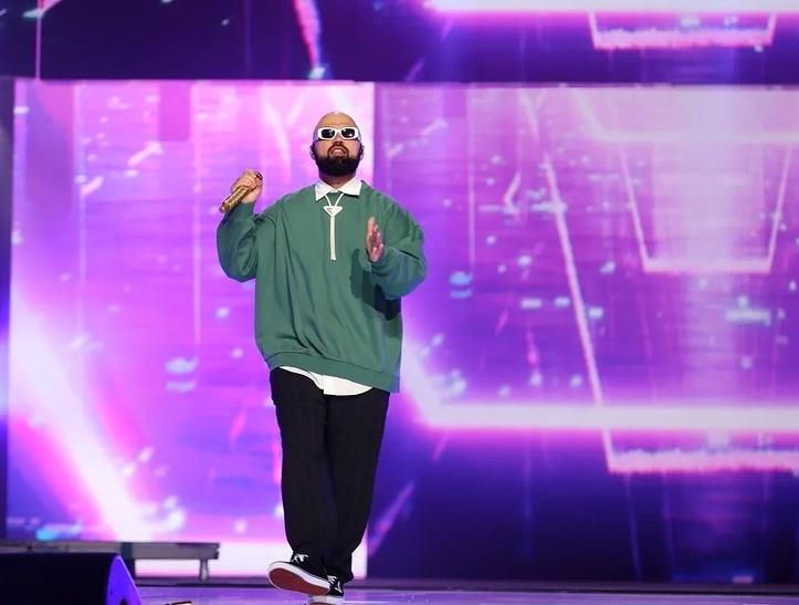 Украинский продюсер группы Artic & Asti Артём Умрихин не планирует возвращаться в Россию