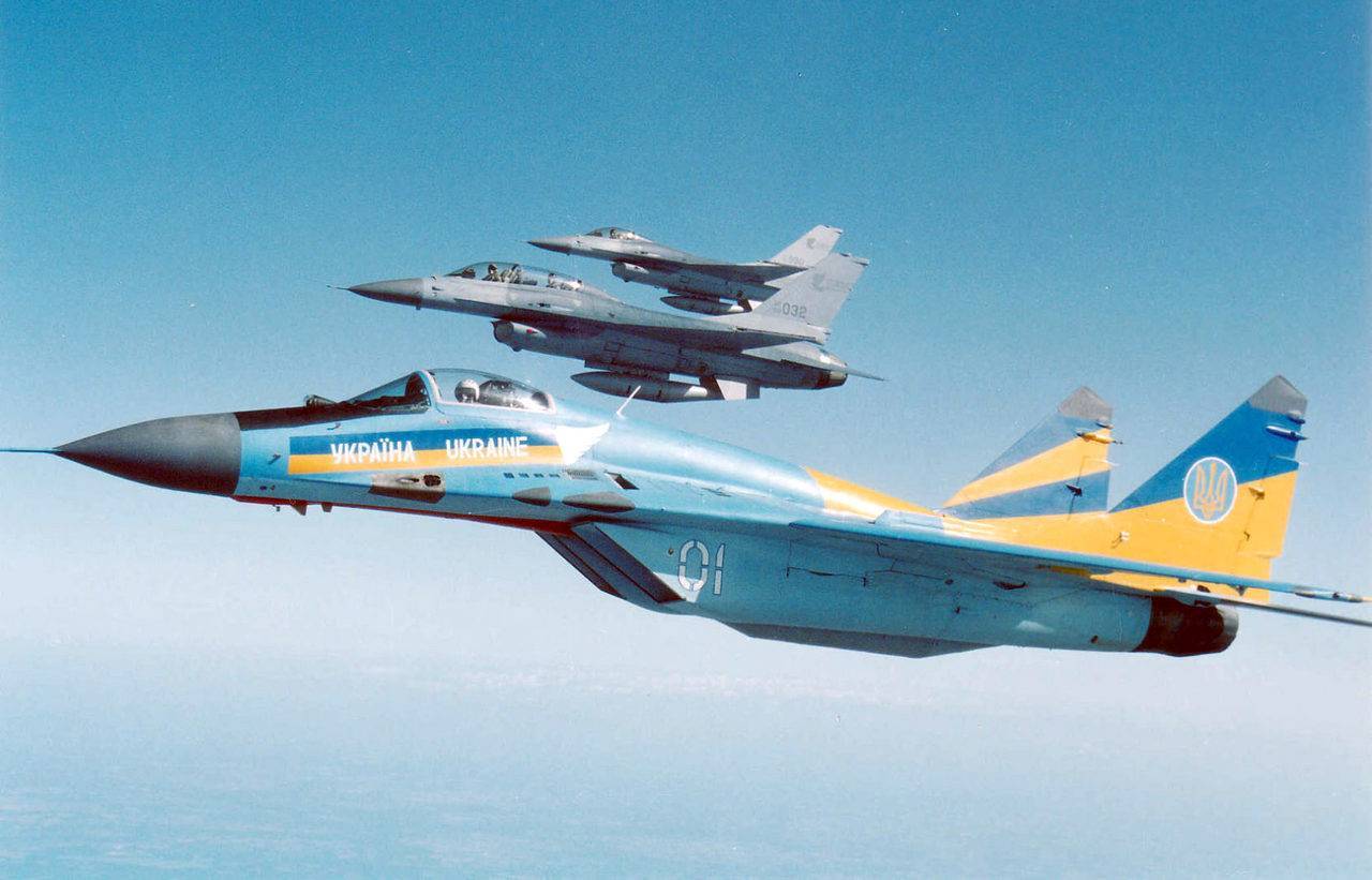 Какие самолеты, вертолеты и ЗРК Украина хочет получить от США Какие самолеты, вертолеты и ЗРК Украина хочет получить от США