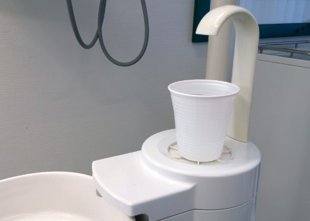 Стоматолог Писарев рассказал, на какие заболевания может указывать запах изо рта