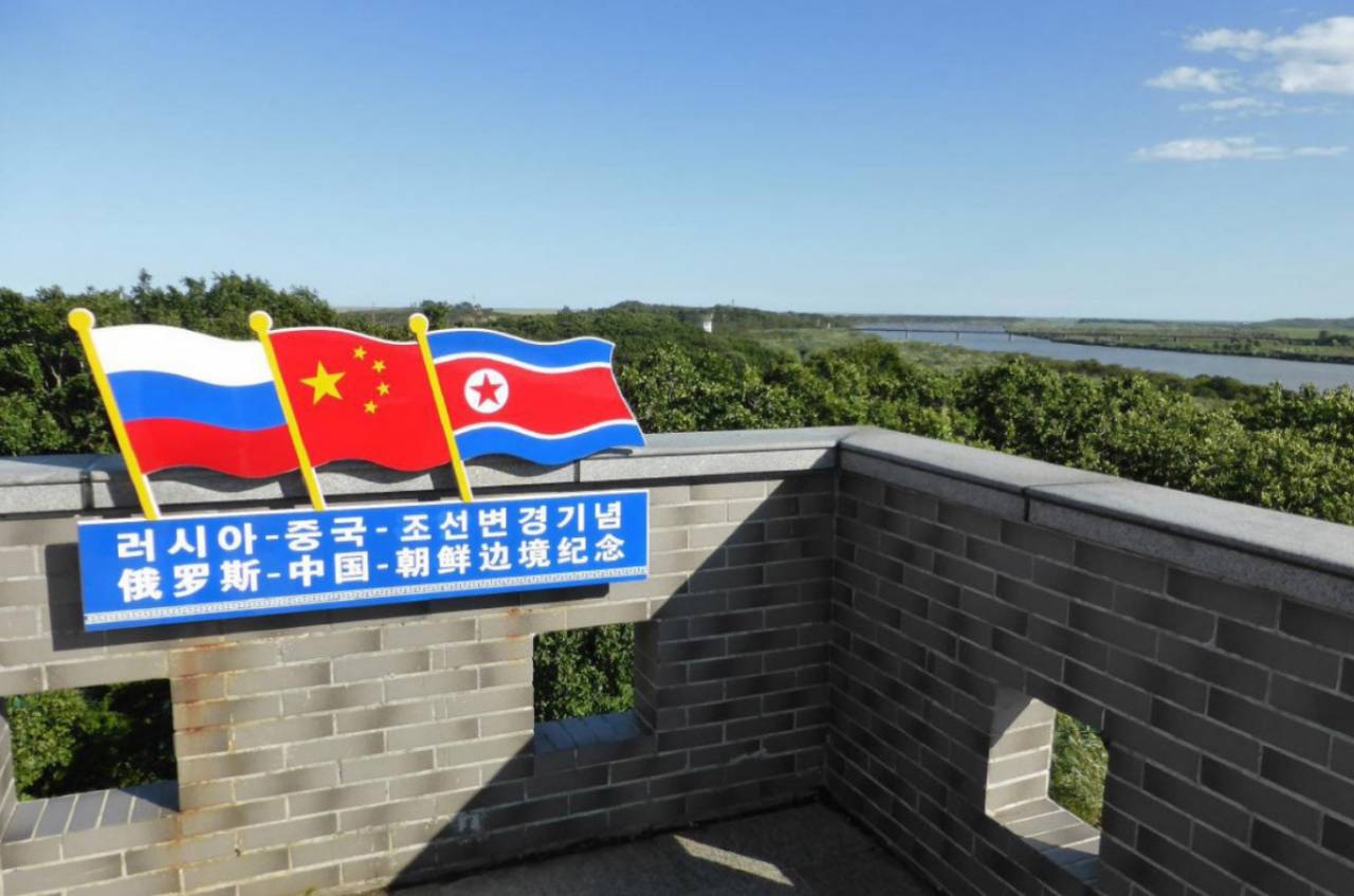 Киевским властям посоветовали «не дерзить Пхеньяну» и не верить слепо в могущество США