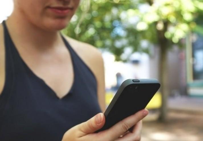 GSMArena: Nubia показала адаптер весом 870 г с прозрачным корпусом и подсветкой