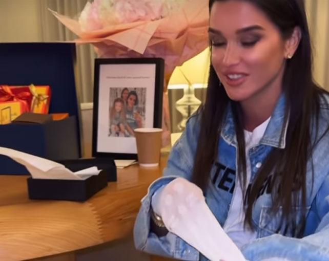 Ксения Бородина объявила бойкот Chanel, а потом купила у компании носки за 40 тысяч рублей