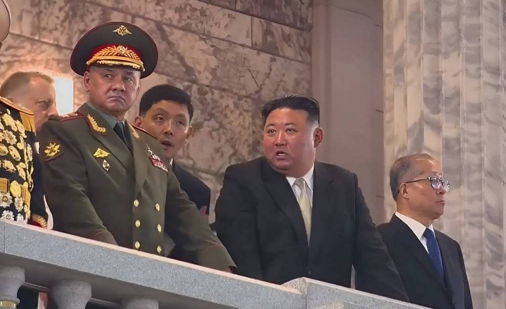 Оружейные заводы КНДР работают на полную мощность для обеспечения ВС РФ, завили в Сеуле