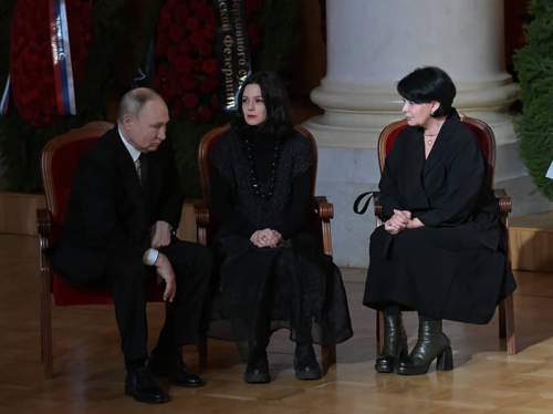 Путин посетил церемонию прощания с председателем Верховного суда Лебедевым (ФОТО, ВИДЕО) Путин посетил церемонию прощания с председателем Верховного суда Лебедевым (ФОТО, ВИДЕО)