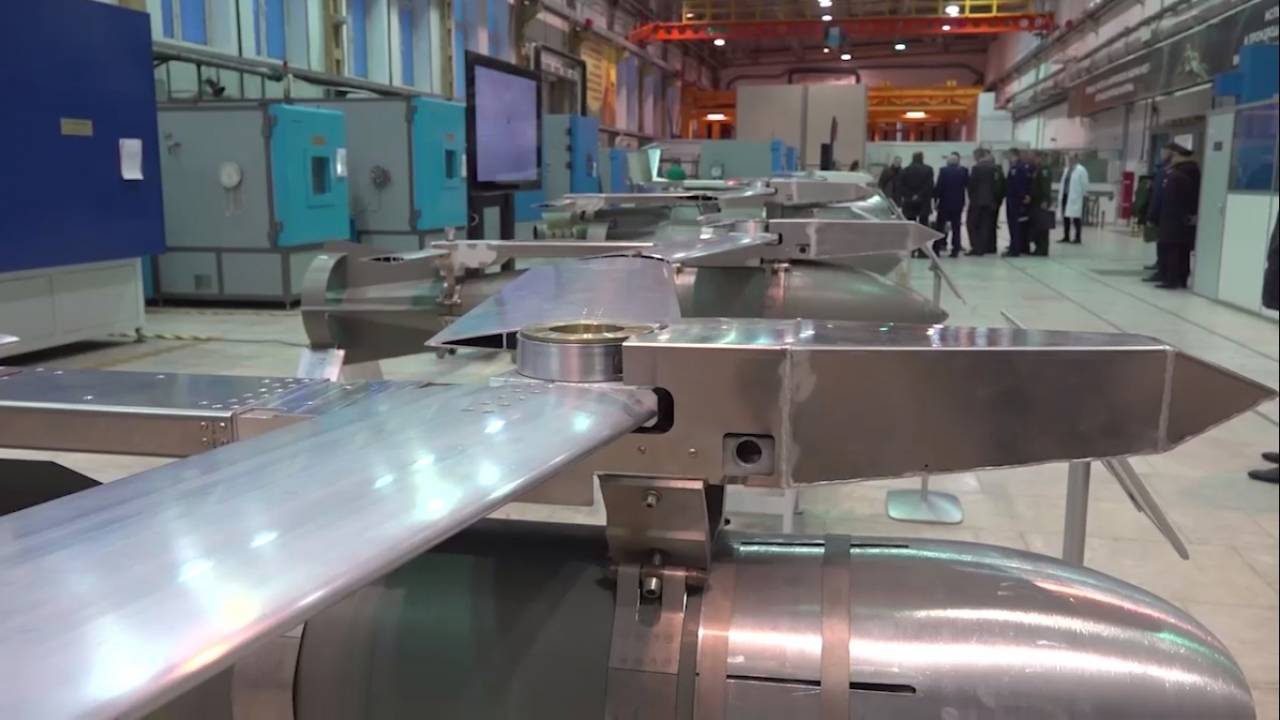 ВС РФ применили в феврале более 1200 планирующих фугасных авиабомб ВС РФ применили в феврале более 1200 планирующих фугасных авиабомб