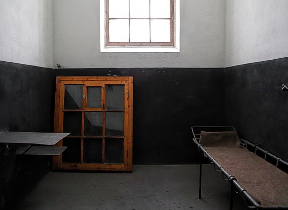 В Великобритании женщины-полицейские массово пошли под суд за интим с преступниками