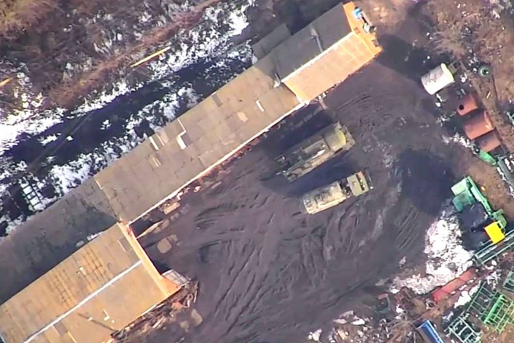 Высокоточный «Краснополь» уничтожил украинский ЗРК «Бук-М1» Высокоточный «Краснополь» уничтожил украинский ЗРК «Бук-М1»