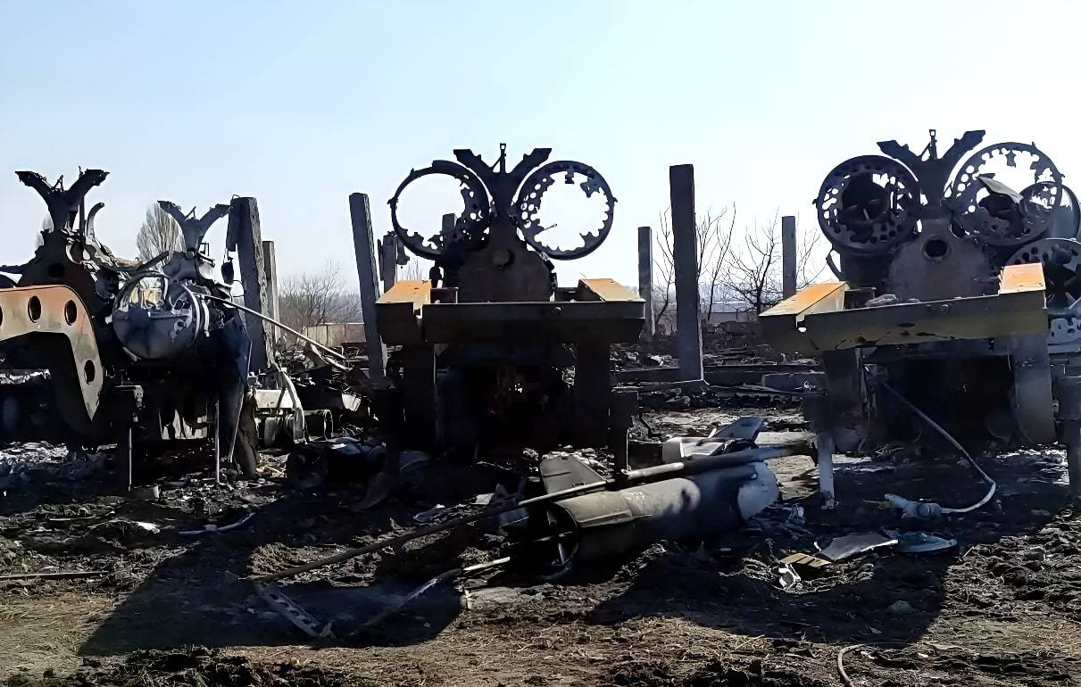 Армия РФ планомерно лишает ВСУ систем ПВО: уничтожена очередная ЗРС С-300 Армия РФ планомерно лишает ВСУ систем ПВО: уничтожена очередная ЗРС С-300