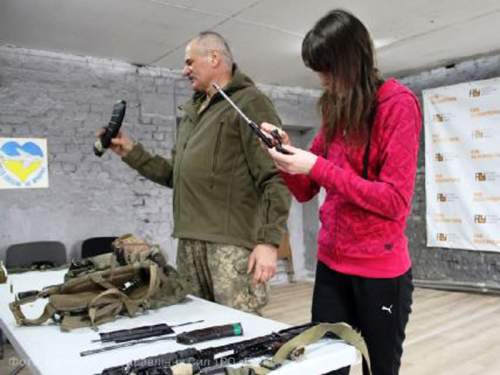 &laquo;Шокировать орков&raquo;: на Украине объявили набор в женский батальон &laquo;Белоснежек&raquo; (ФОТО)