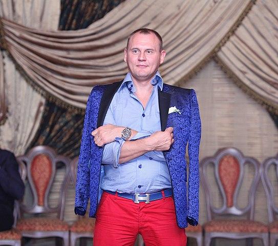 Экс-участник «Дома-2» Степан Меньщиков стал участником экстремального шоу Экс-участник «Дома-2» Степан Меньщиков стал участником экстремального шоу