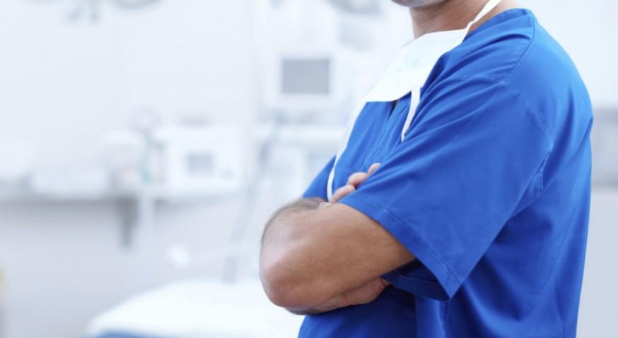 Офтальмологи объяснили, о чем говорят красные и белые глаза на фото