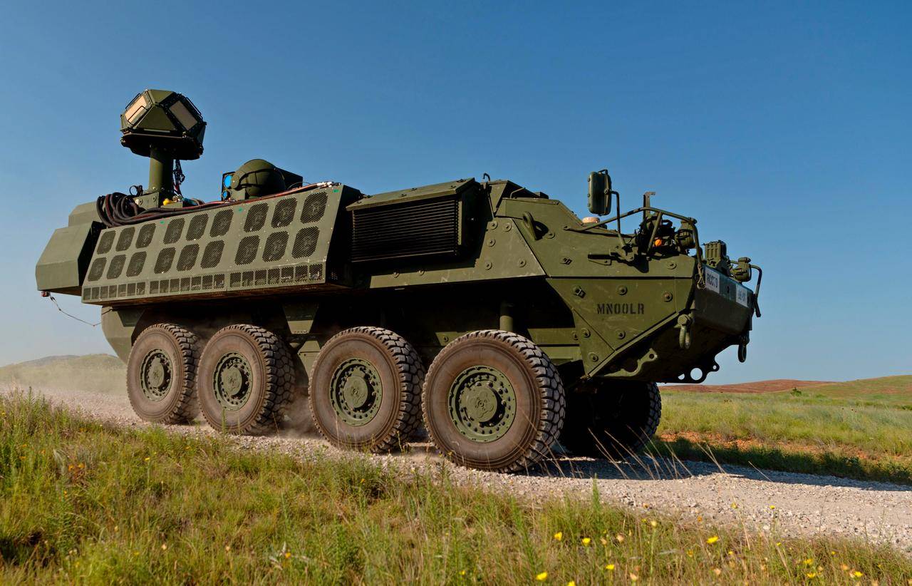 Американцы отправили несколько БТР Stryker с 50-киловаттными лазерами на Ближний Восток