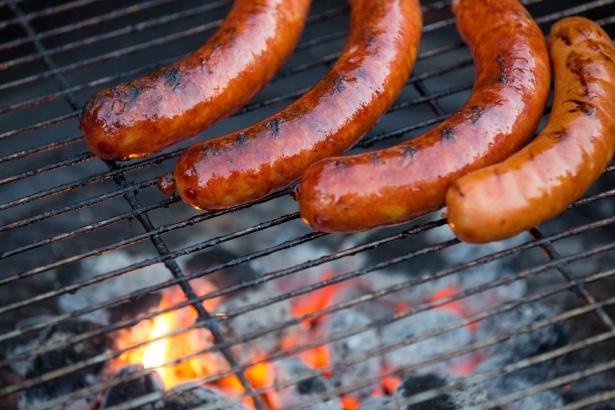 Диетолог Волынкина заявила о вреде сахара и колбас при похудении