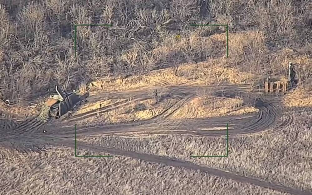 В зоне СВО сняли на видео поражение очередной пусковой установки ЗРК С-300 ВСУ