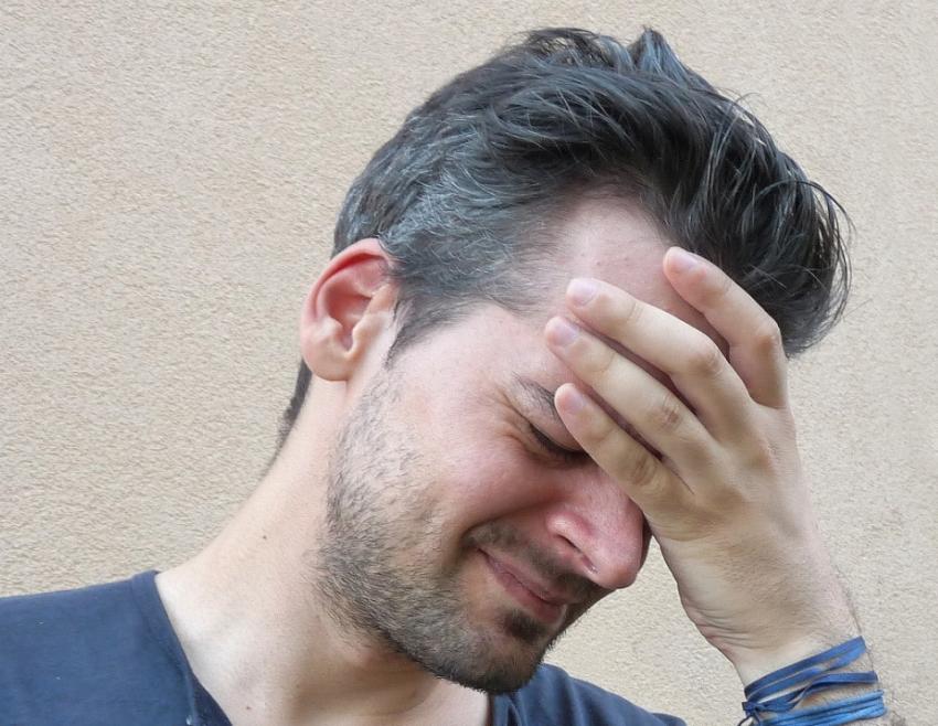 Врачи Малышева и Иванов назвали онемение лица первым признаком опасной опухоли