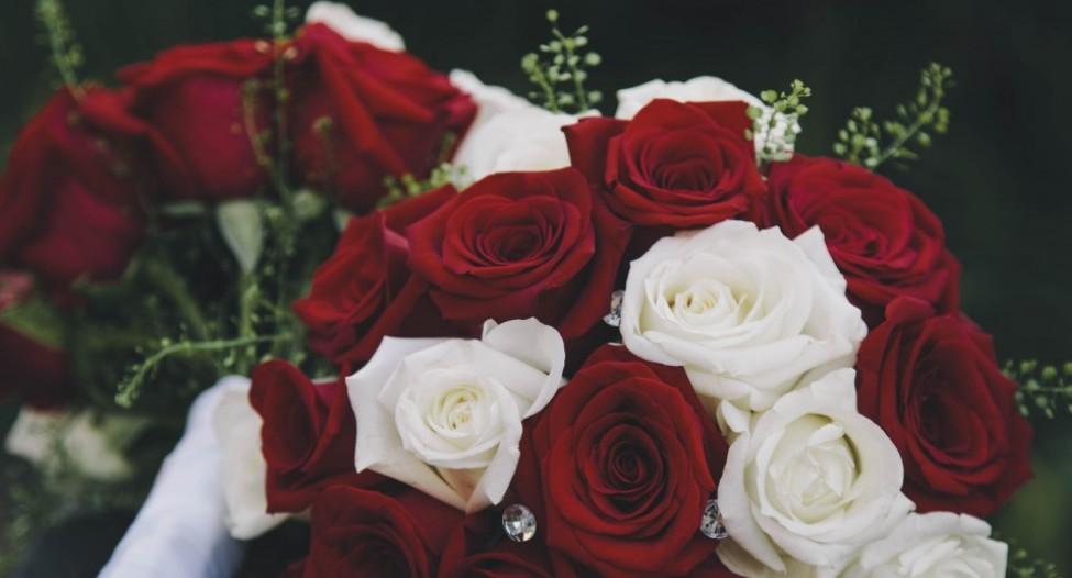 Флорист Агеенко рассказала, как продлить жизнь букету цветов