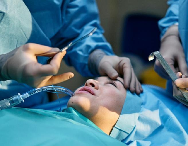 Пластические хирурги и косметологи обсудили современные технологии омоложения Пластические хирурги и косметологи обсудили современные технологии омоложения